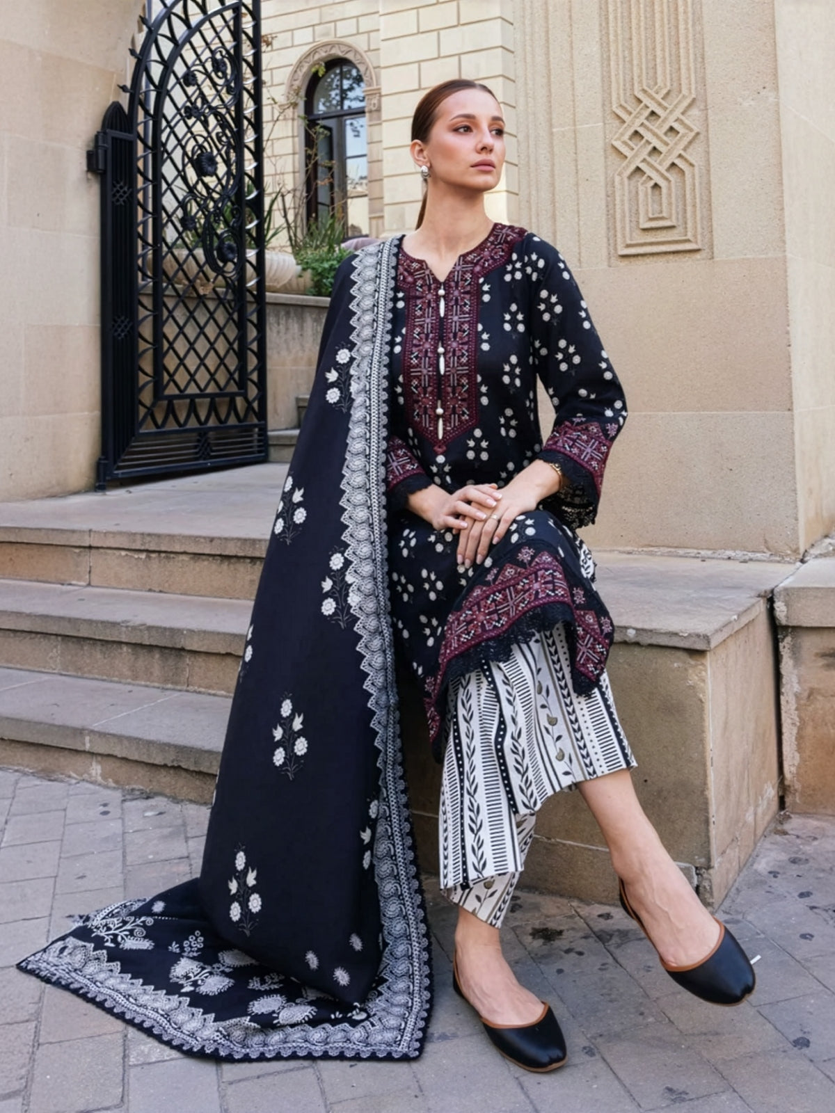Black Embroidered Khaddar 3-Piece Suit – RZ193