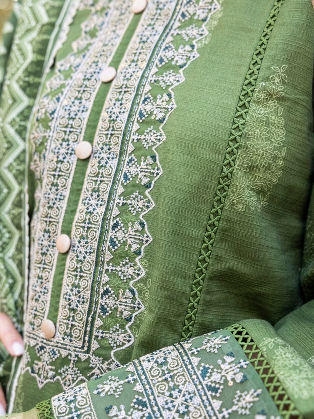 Olive Green Embroidered Khaddar 3-Piece Suit – RZ192